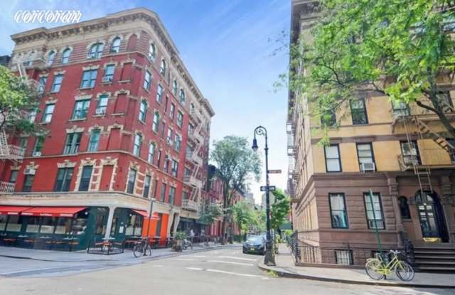 56 Perry Street Gallery 4