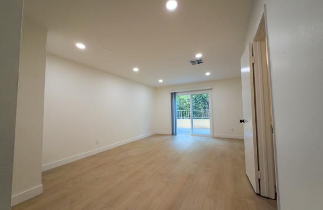 360 Pioneer Dr Gallery 3