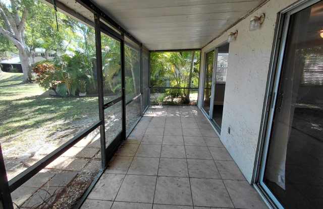 1947 E Discovery Circle E photos photos