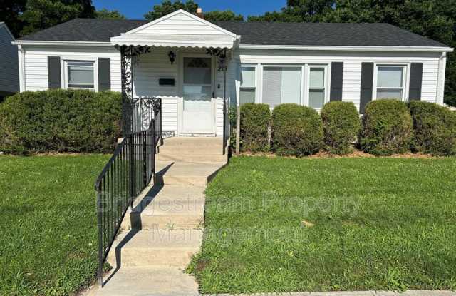 215 N Walnut Street photos photos