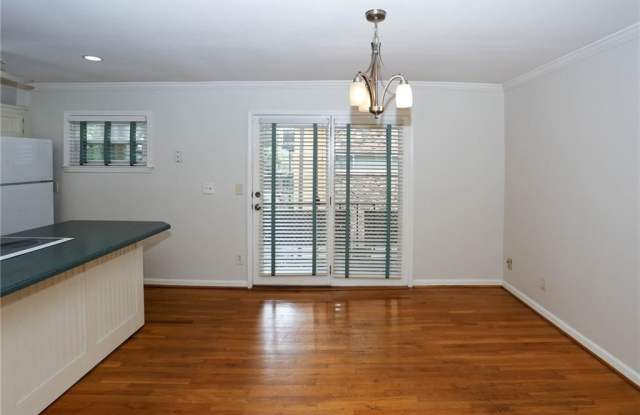 115 Biscayne Drive NW Gallery 3