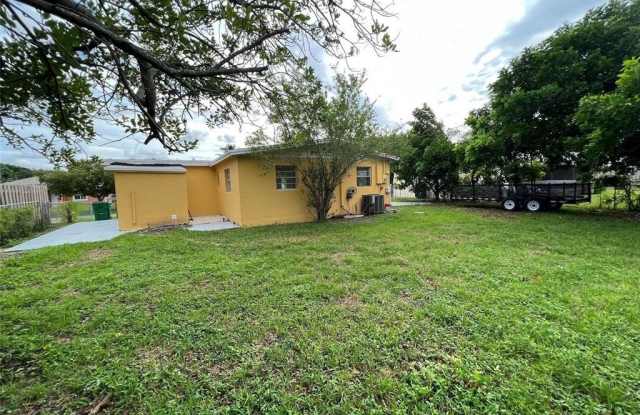 5721 SW 38th Street photos photos