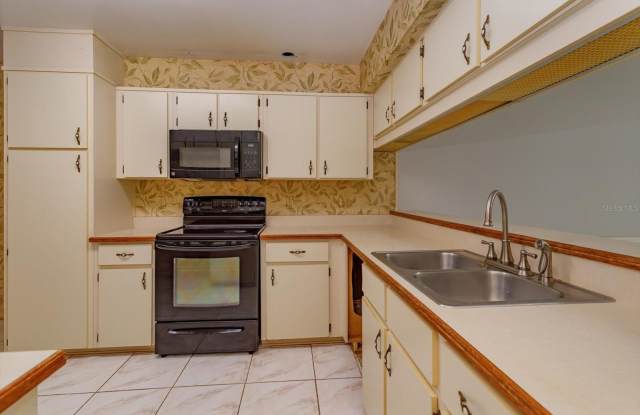 8266 AMBROSE COVE Way Gallery 2