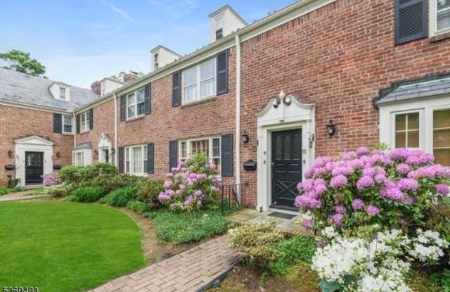 260 Walnut St - 260 Walnut Street, Westfield, NJ 07090 260 Walnut St - 260 Walnut Street, Westfield, NJ 07090