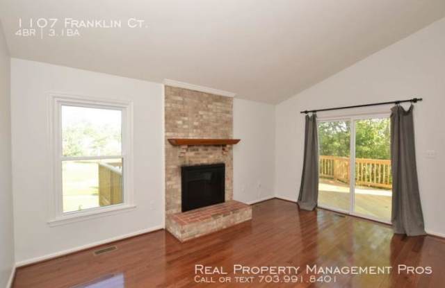 1107 Franklin Ct. Gallery 4