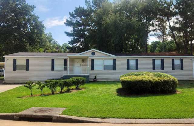 18655 Limber Pines Court - 18655 Limber Pines Drive, Montgomery County, TX 77355