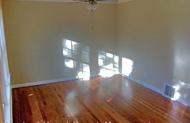 7919 Jefferson Gallery 3