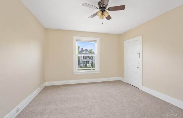 3223 Bach Avenue Gallery 4