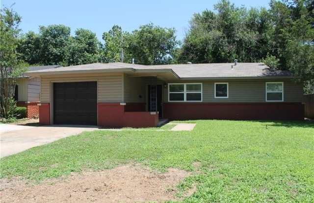 213 S Mercedes Drive photos photos