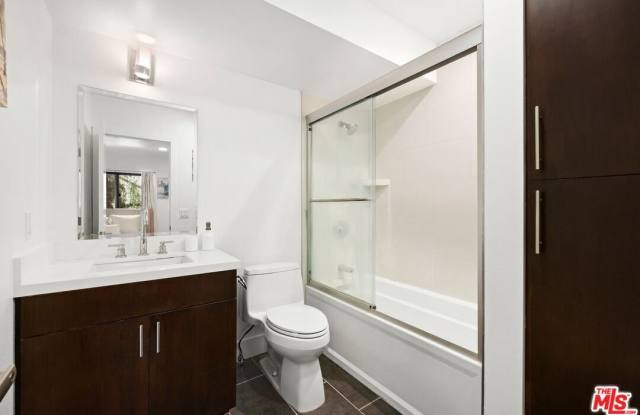 8755 Shoreham Dr Gallery 4