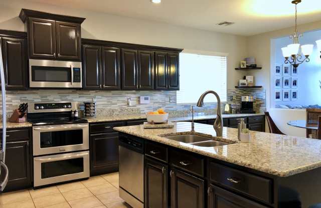 17616 W CARIBBEAN Lane Gallery 2