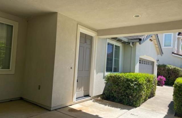 SUNRIDGE ANATOLIA - 4 BR 2 BA - AVAILABLE NOW!! Gallery 4
