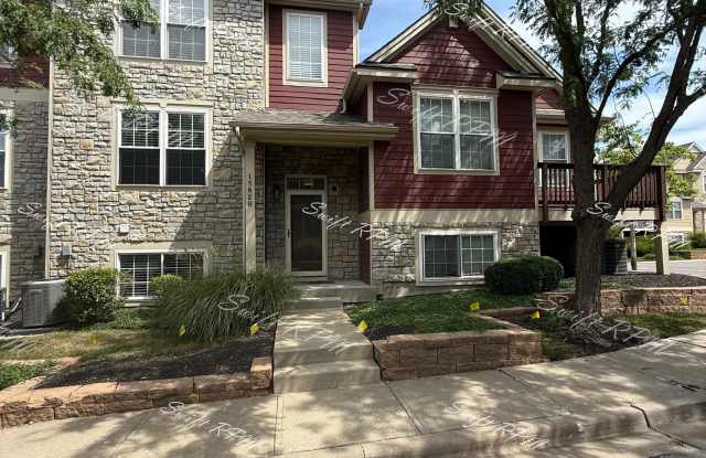 15829 Robinson Street - 1 photos photos