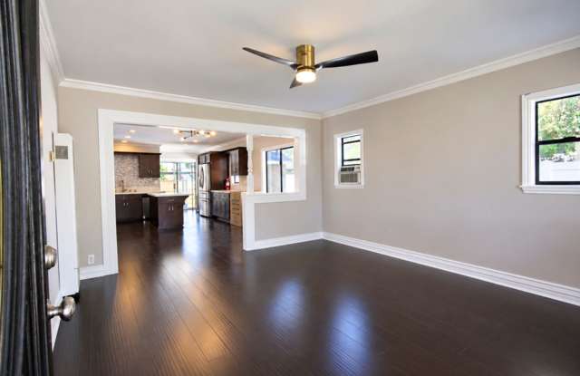 Single Story Anaheim Bungalow with Modern Updates Gallery 4