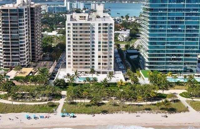 10185 Collins Ave Gallery 2