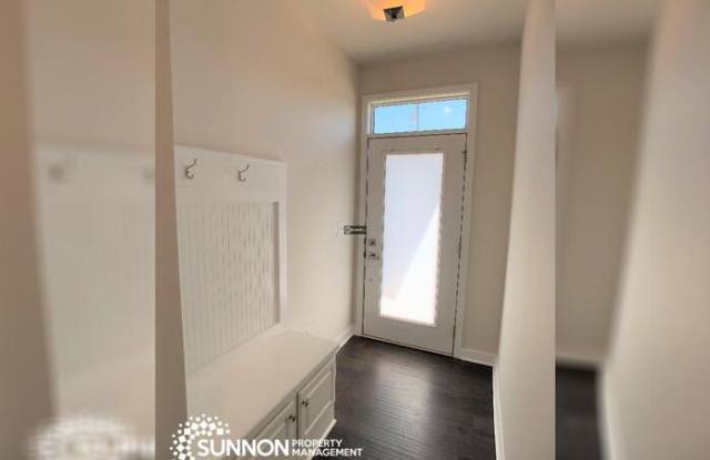 462 West Tremont Avenue Gallery 2