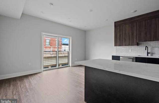 2146 N FRONT Street Gallery 2
