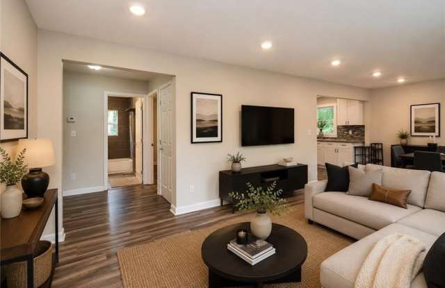 90 Whitaker Circle NW Gallery 4