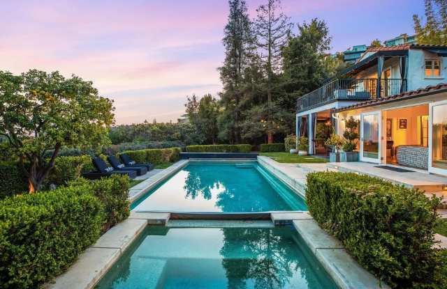 1514 Sunset Plaza Dr photos photos