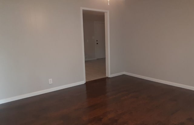 5817 Cowden St Gallery 3