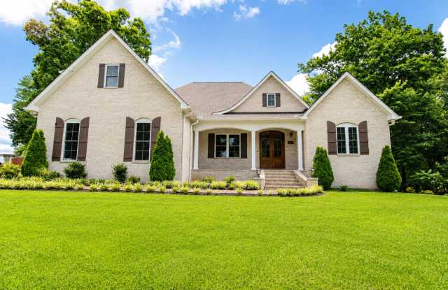 3 Bedroom 3 Bath House in Beautiful, Quiet Setting photos photos