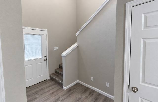 4 Bedroom NewTown Condo Gallery 4