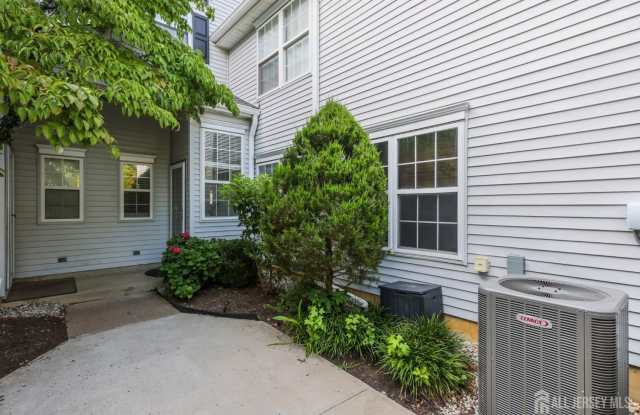761 Banyan Court Gallery 2