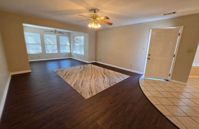 208 Southridge Lane B4 Gallery 3