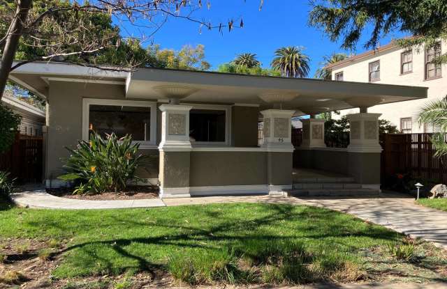 Charming Craftsman 2-Bedroom Home with Updated Finishes! Tour Today! photos photos