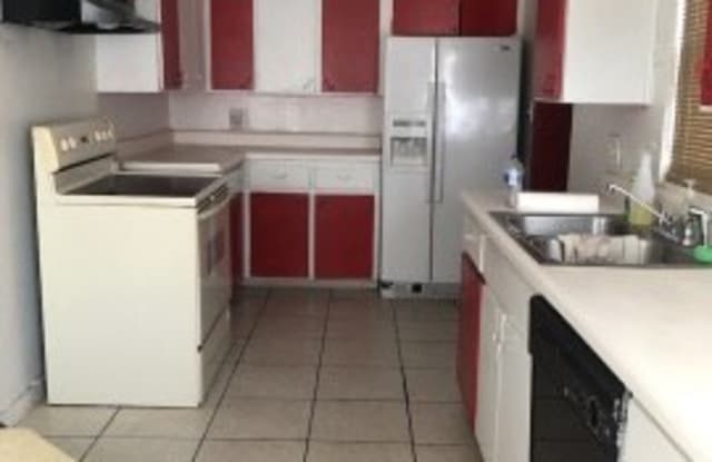 6112 N Hudson St - 6112 N Hudson Street, Pine Hills, FL 32808