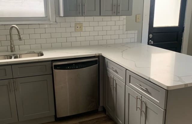 1063 Niagara st - Unit 1 Gallery 2