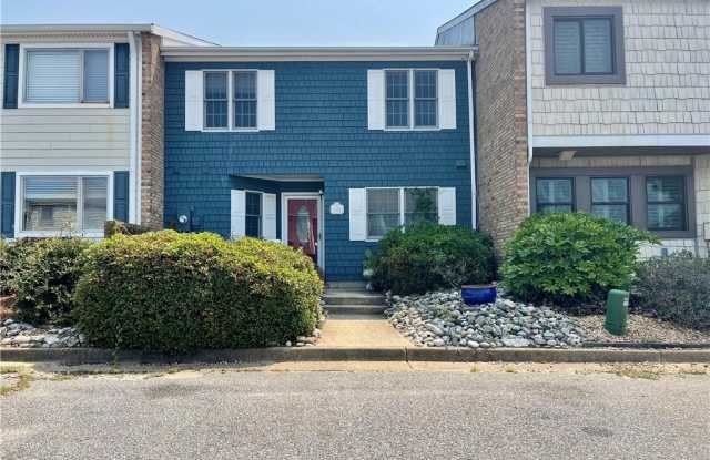 2402 Whaler Court Gallery 1