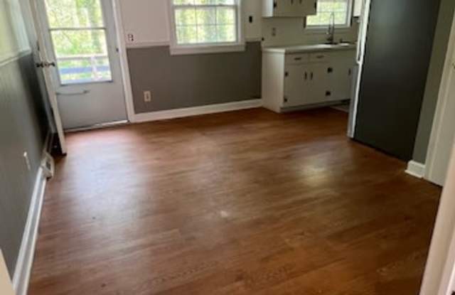 1210 Pinebrook Cir Gallery 3