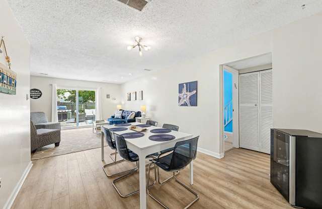 423 Berkshire Dr Gallery 4