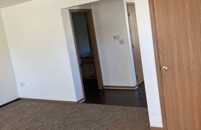 Toledo property for rent - 3049 Ontario St Gallery 4