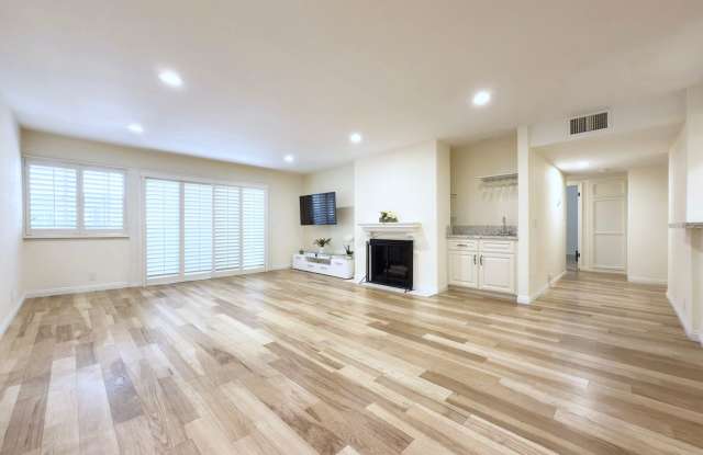 Upgraded Condo in La Costa! - 2639 Pirineos Way, Carlsbad, CA 92009 Upgraded Condo in La Costa! - 2639 Pirineos Way, Carlsbad, CA 92009