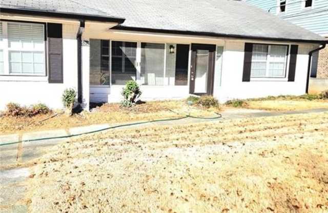 522 Wimbledon Road NE photos photos