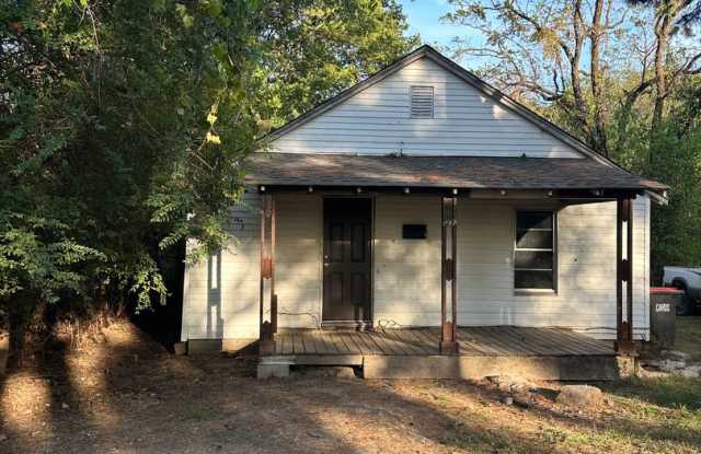 1,200.00 MOVE-IN-SPECIAL Gallery 1