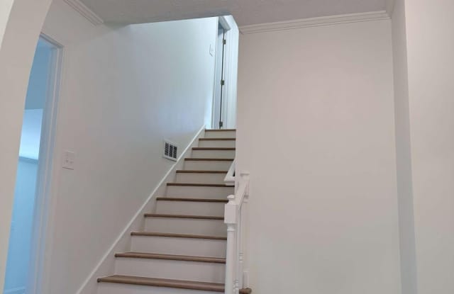 1863 Mount Vernon Road Gallery 4