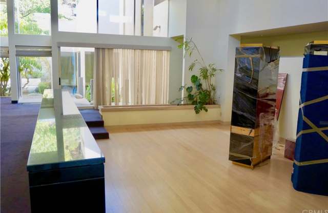 3016 Dona Susana Drive Gallery 3