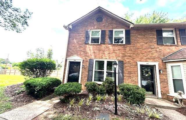 Townhome - 2 Bedroom 1.5 bath Gallery 1