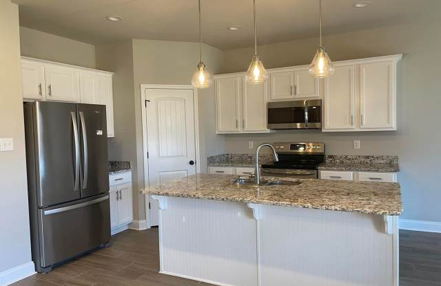 COMING SOON! 3/2 home available in Old Field Gallery 4