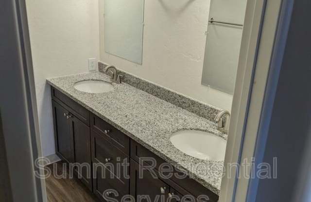 4551 E Bellevue Street photos photos