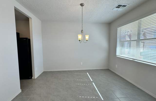 3 Bed 2 Bath Energy Efficient Home! Gallery 3