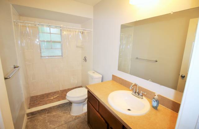 309 Diamond Street - A Gallery 2