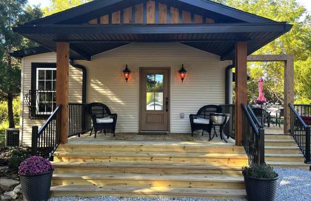 624 Monroe Street - 624 Monroe Street, Newburgh, IN 47630