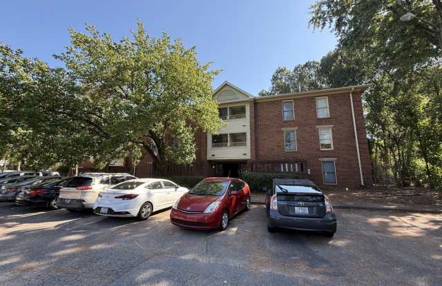2 Bedroom 2 Bathroom Condo! Gallery 1