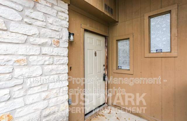 1120 Royal Crest Dr Gallery 2