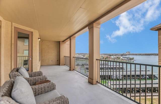 101 W Bank #52 photos photos