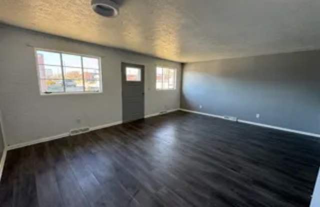 212 N Sheridan St photos photos